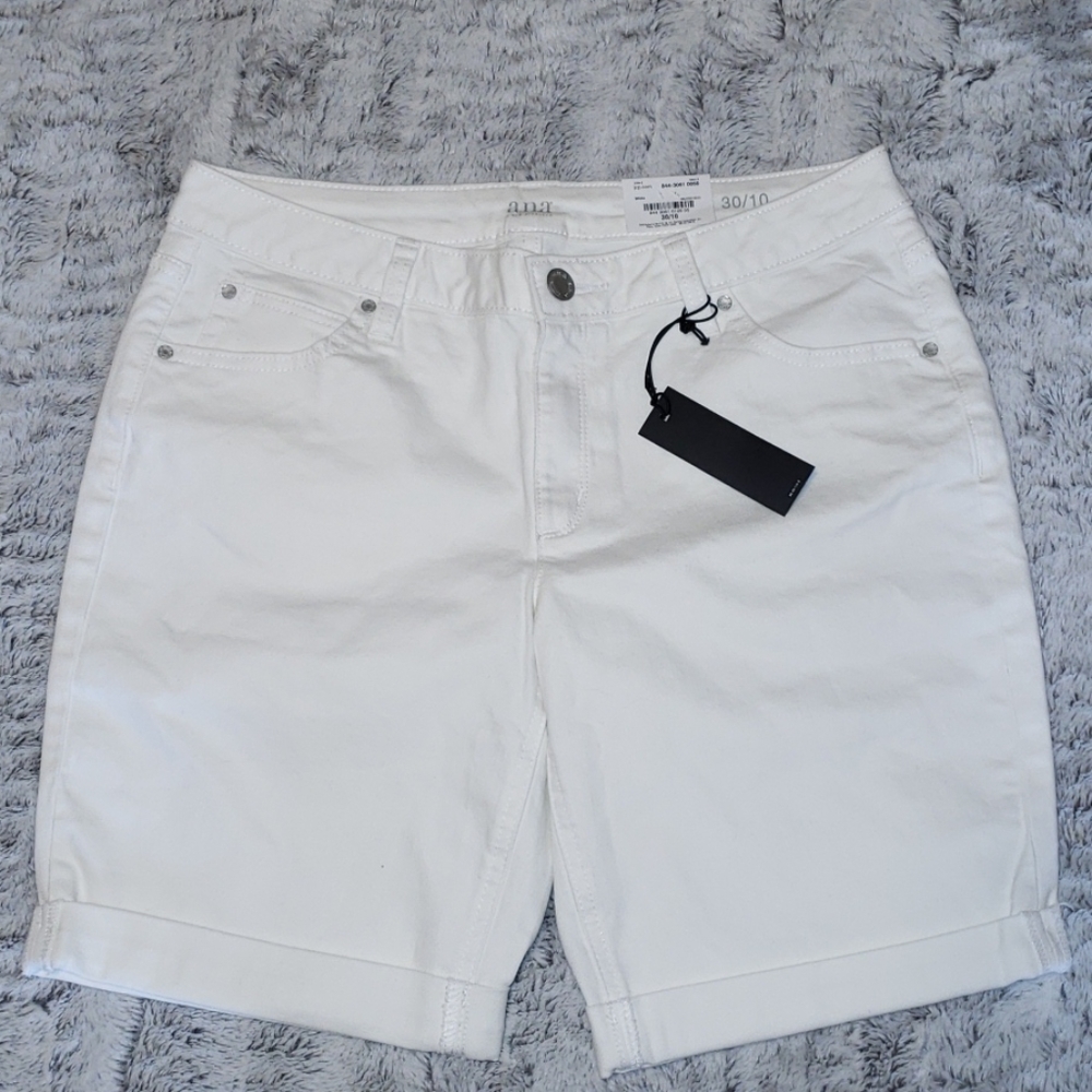NEW ana white denim Jean shorts size 10